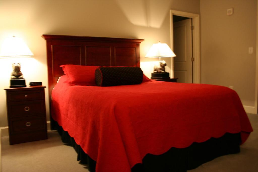 Georgia Gameday Center Hotel Атенс Екстериор снимка