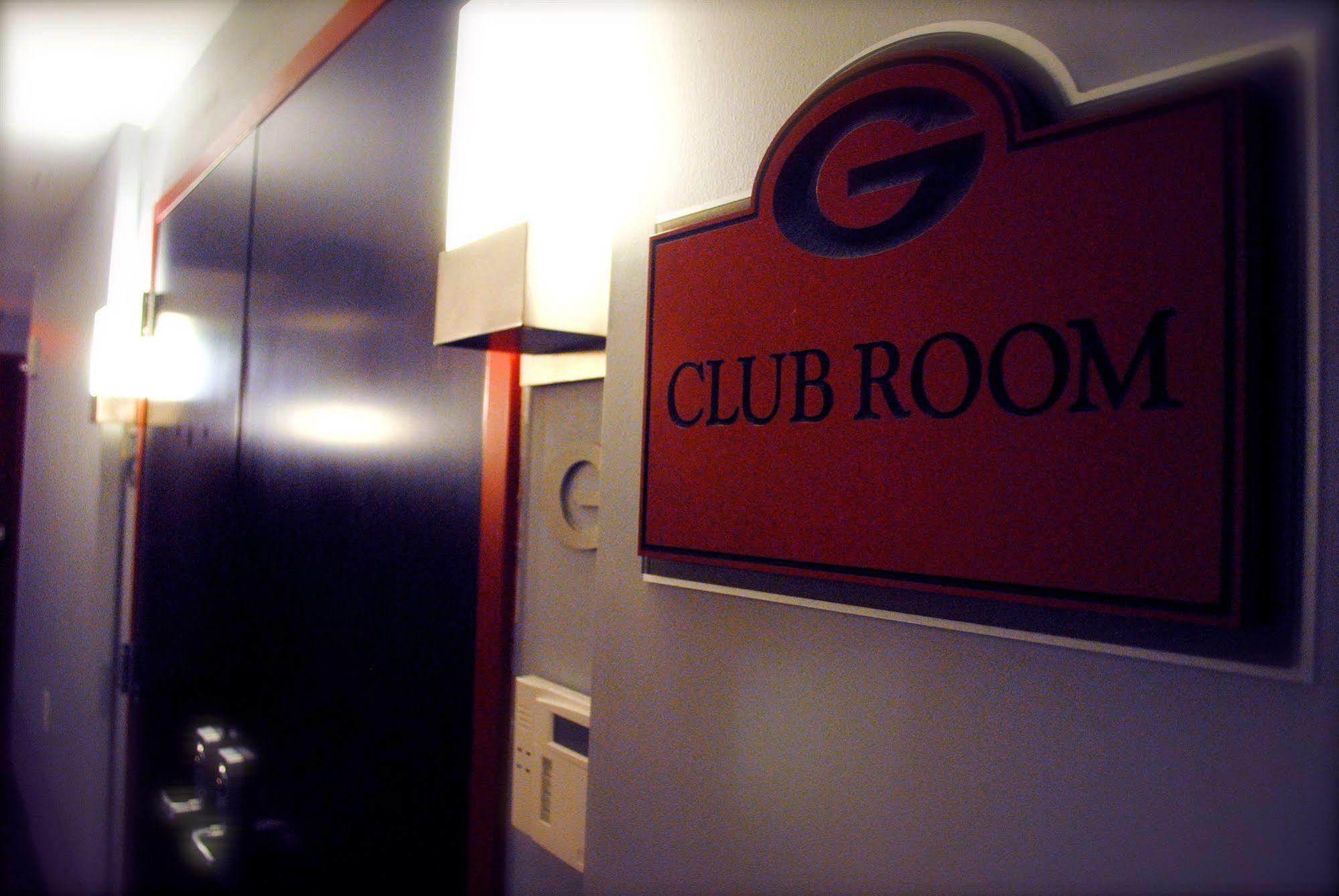 Georgia Gameday Center Hotel Атенс Екстериор снимка