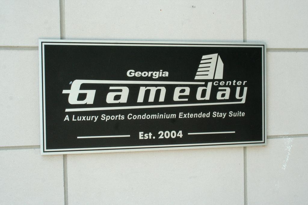 Georgia Gameday Center Hotel Атенс Екстериор снимка