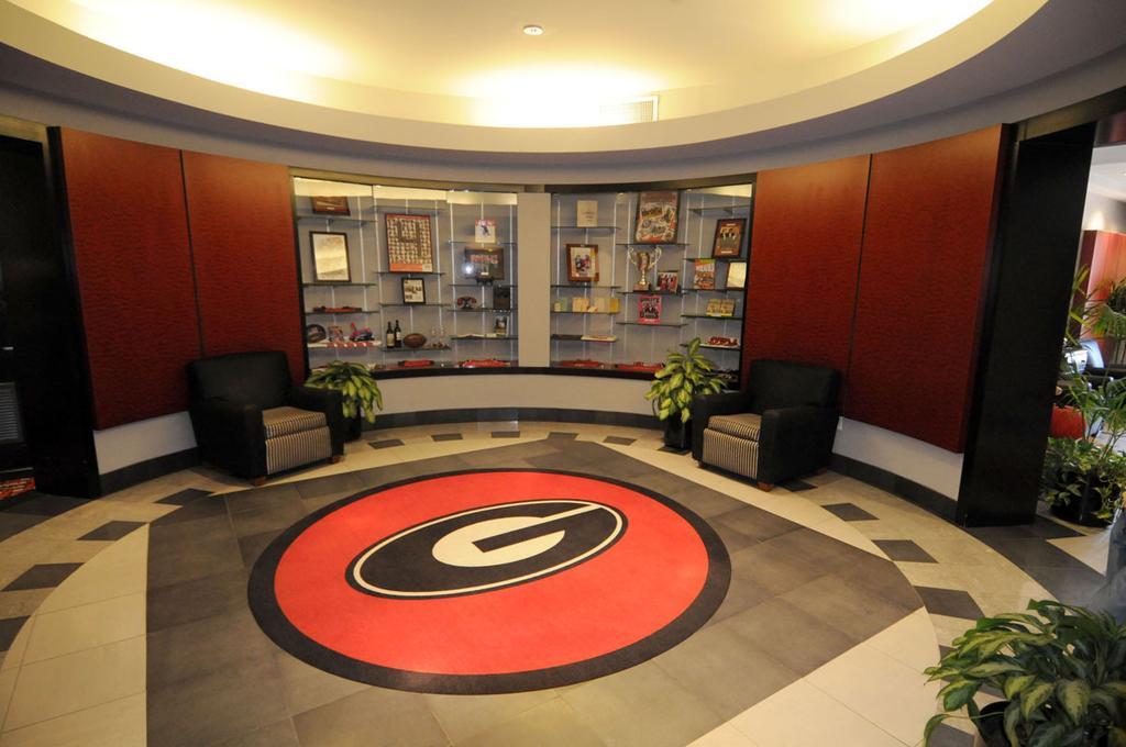 Georgia Gameday Center Hotel Атенс Интериор снимка